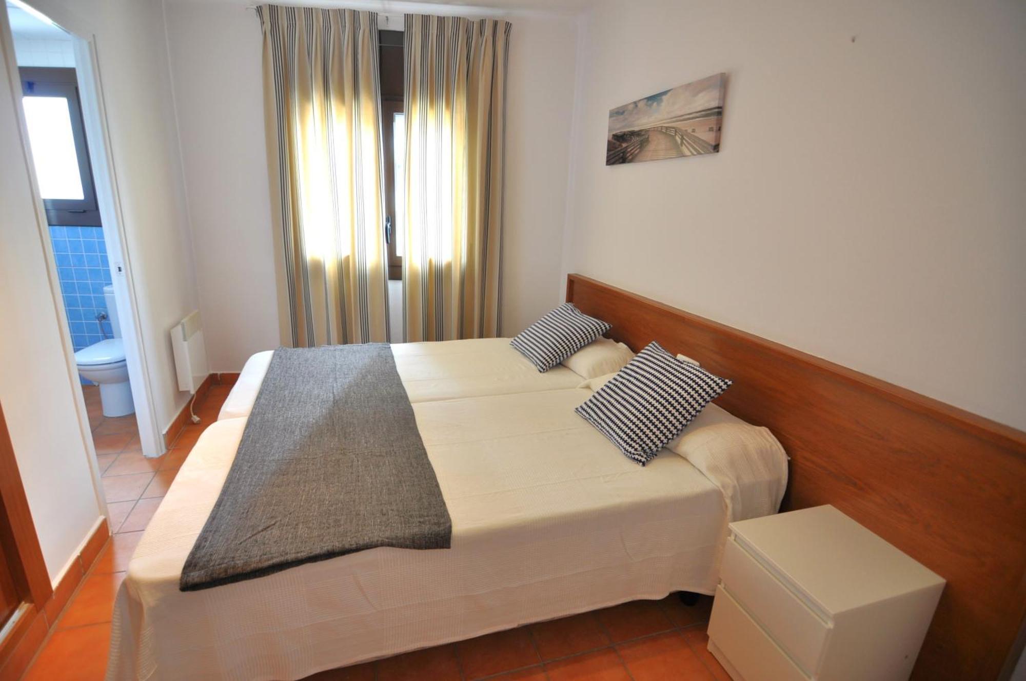 Appartement Rnet - Ii - 2-9 *